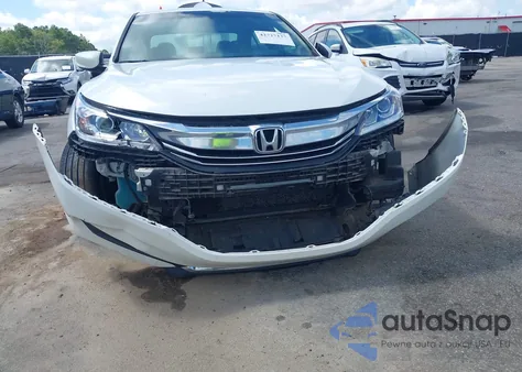 2016 Honda Accord Sport z USA, uszkodzony, nr VIN 1HGCR2F52GA175485